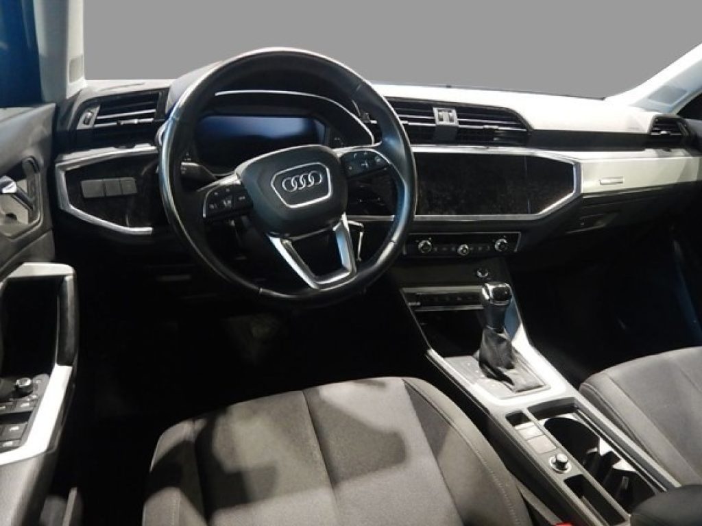 AUDI Q3 35 TDI S tronic Business